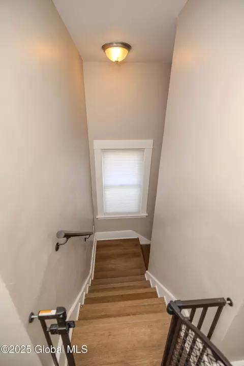 Entry Way - 1145 Keyes Ave, Schenectady, NY 12309 photo 6 of 6