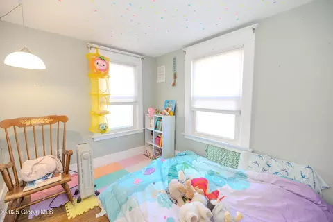 Bedroom - 1145 Keyes Ave, Schenectady, NY 12309 photo 7 of 8