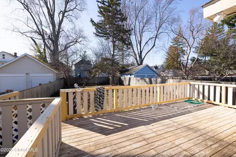 Exterior - 1145 Keyes Ave, Schenectady, NY 12309 photo 7 of 13