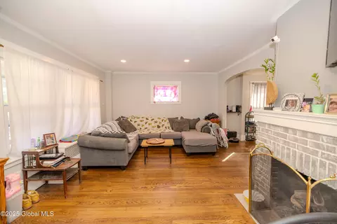 Living - 1145 Keyes Ave, Schenectady, NY 12309 photo 4 of 5