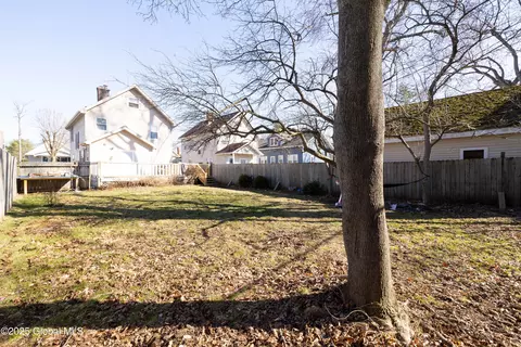 Exterior - 1145 Keyes Ave, Schenectady, NY 12309 photo 12 of 13