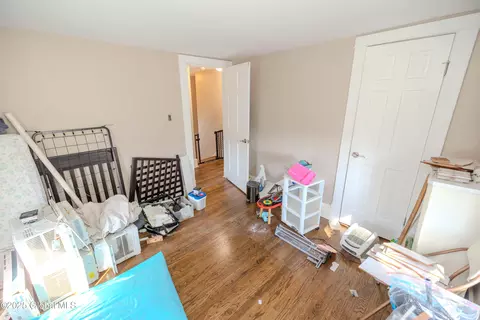 Bedroom - 1145 Keyes Ave, Schenectady, NY 12309 photo 2 of 8