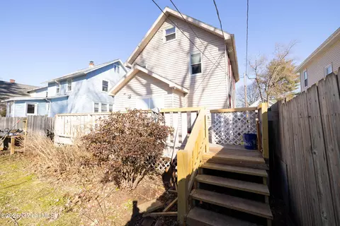 Exterior - 1145 Keyes Ave, Schenectady, NY 12309 photo 10 of 13