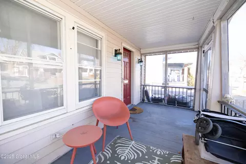 Exterior - 1145 Keyes Ave, Schenectady, NY 12309 photo 4 of 13