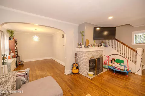 Living - 1145 Keyes Ave, Schenectady, NY 12309 photo 3 of 5