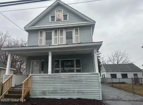 39 Wagner Ave, Schenectady, NY 12304