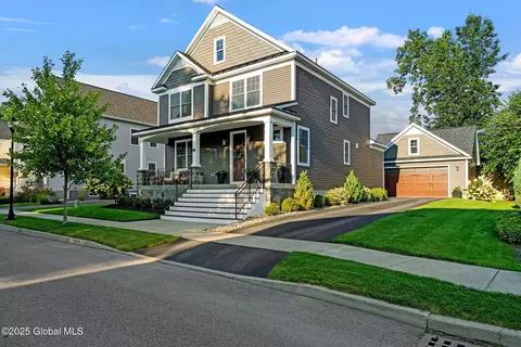 10 Richard Ave, Saratoga Springs, NY 12866