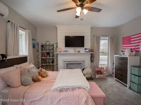 Bedroom - 14 Harris Rd, Waterford, NY 12188 photo 2 of 4