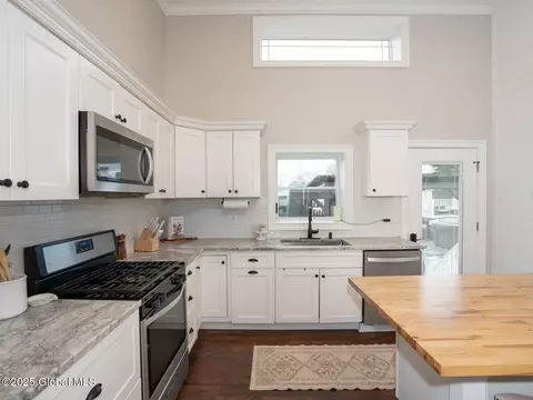 Kitchen - 14 Harris Rd, Waterford, NY 12188 photo 2 of 3