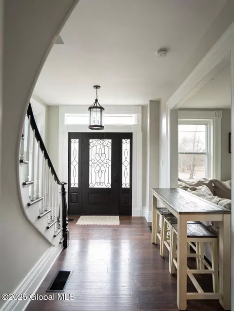 Entry Way - 14 Harris Rd, Waterford, NY 12188 photo 2 of 3