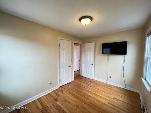 Bedroom - 1028 Peter Rd, Schenectady, NY 12303 photo 3 of 7