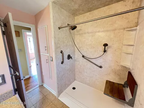 Bath - 1028 Peter Rd, Schenectady, NY 12303 photo 1 of 1