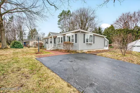 6 Dawn Dr, Glenville, NY 12302 photo 32