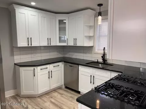 58 Wilson Ave, Schenectady, NY 12304 photo 19