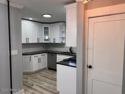 58 Wilson Ave, Schenectady, NY 12304 photo 18