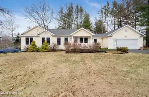 Exterior - 16 New Netherland Way, Halfmoon, NY 12065 photo 1 of 5
