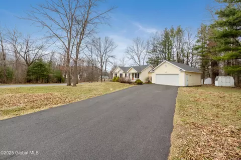 Exterior - 16 New Netherland Way, Halfmoon, NY 12065 photo 4 of 5