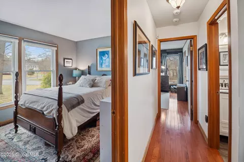 Entry Way - 16 New Netherland Way, Halfmoon, NY 12065 photo 3 of 4