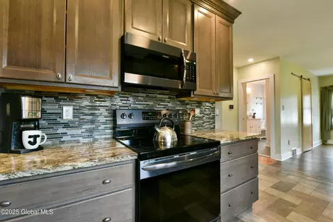 51 Spring Rd, Glenville, NY 12302 photo 13