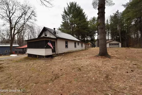 5657 Lake Rd, Galway, NY 12074