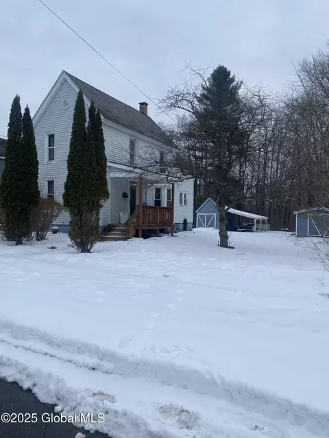 314 Wells St, Johnstown, NY 12095