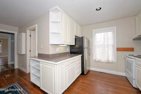 Kitchen - 91 Darwin Rd, Cambridge, NY 12816 photo 3 of 4