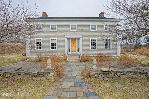 91 Darwin Rd, Cambridge, NY 12816