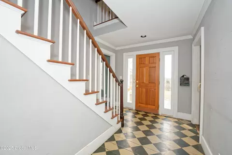 Entry Way - 91 Darwin Rd, Cambridge, NY 12816 photo 2 of 4