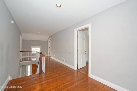 Entry Way - 91 Darwin Rd, Cambridge, NY 12816 photo 4 of 4