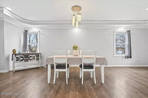 Dining - 47 Macarthur Dr, Schenectady, NY 12302 photo 2 of 2