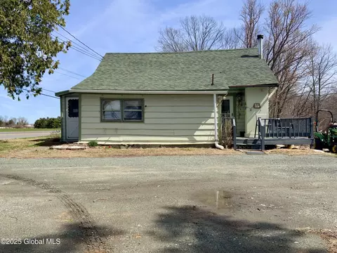 2198 Us-9, Kinderhook, NY 12106