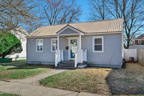 8 Stewart Ave # -9, Glens Falls, NY 12801