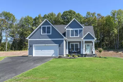 23 Hunter Ct, Ballston Spa, NY 12020