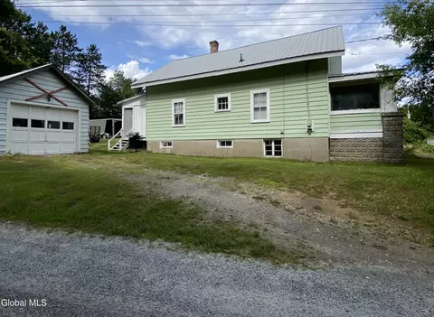 1 Wade St, North Creek, NY 12853