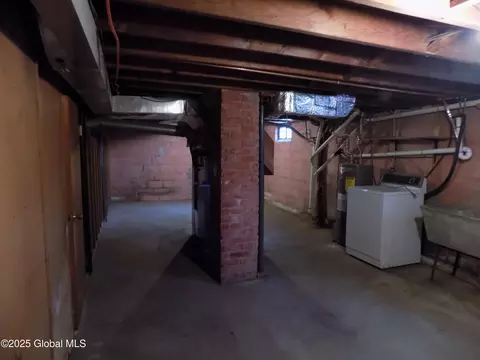 300 Sullivan Rd, Schenectady, NY 12304 photo 39