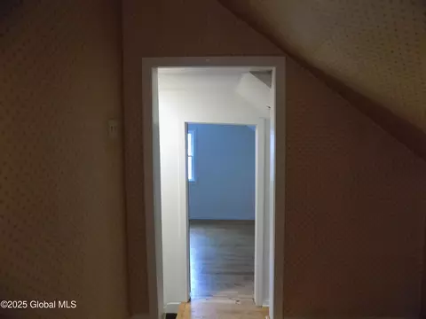 300 Sullivan Rd, Schenectady, NY 12304 photo 17