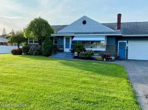 1140 Earl Ave, Schenectady, NY 12309