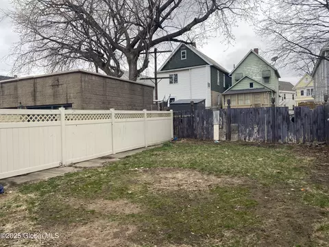 Exterior - 1007 Strong St, Schenectady, NY 12307 photo 4 of 5