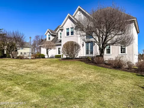 64 Masters Cmn S, Queensbury, NY 12804