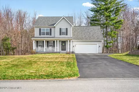 908 Macarthur Dr, Ballston Spa, NY 12020