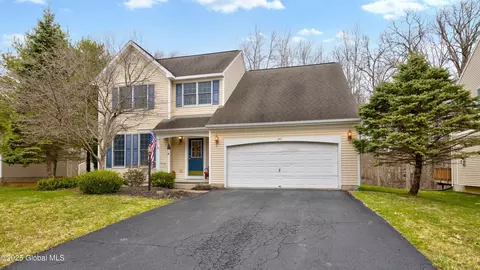 20 Lupine Dr, Malta, NY 12020