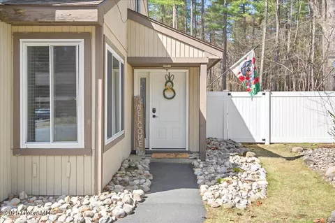 57 Snowberry Rd, Malta, NY 12020