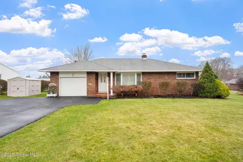 192 Shaker Park Dr, Albany, NY 12211