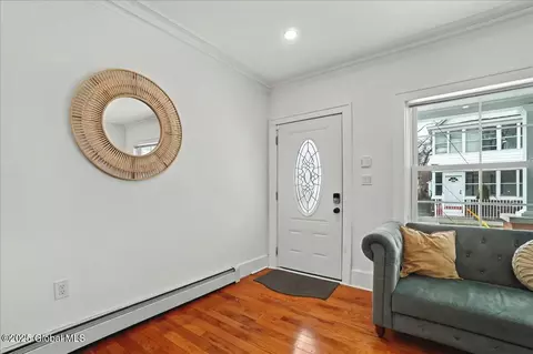 Entry Way - 701 Vale Pl, Schenectady, NY 12308 photo 1 of 5