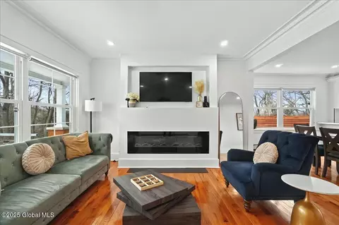 Living - 701 Vale Pl, Schenectady, NY 12308 photo 1 of 2