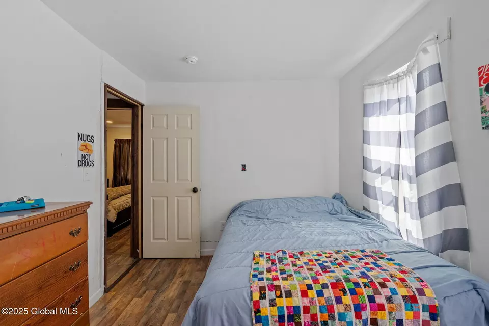 Bedroom - 346 Locust Ave, Amsterdam, NY 12010 photo 7 of 17