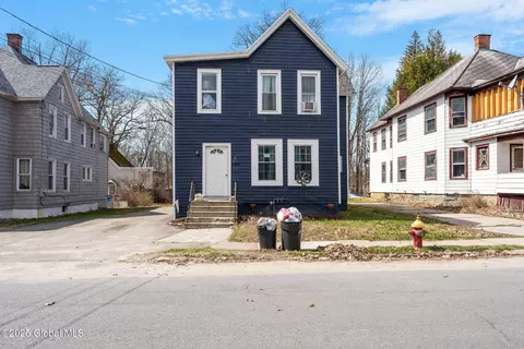 Exterior - 346 Locust Ave, Amsterdam, NY 12010 photo 1 of 2