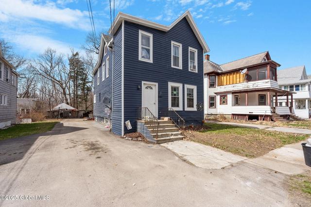 346 Locust Ave, Amsterdam, NY 12010 - Movoto