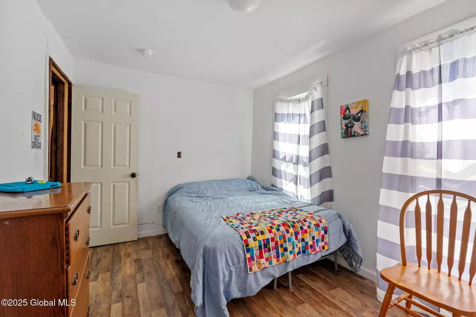 Bedroom - 346 Locust Ave, Amsterdam, NY 12010 photo 5 of 17
