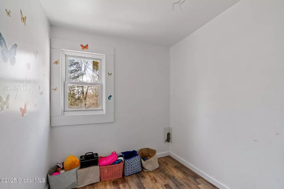 Bedroom - 346 Locust Ave, Amsterdam, NY 12010 photo 14 of 17